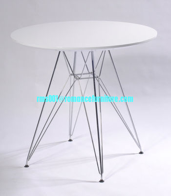 Table de salle à manger avec plateau en MDF à succès, pieds en métal enduit de poudre 1702