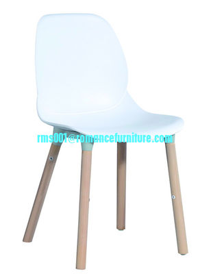 chaud à vendre haute qualité PP/pieds en bois chaise à manger chaise de banquet PC909