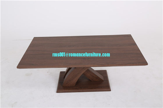 Table basse en MDF en forme de X dans le centre de la maison A501