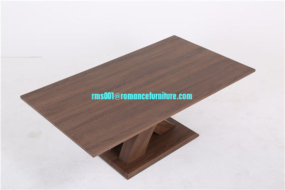 Table basse en MDF en forme de X dans le centre de la maison A501