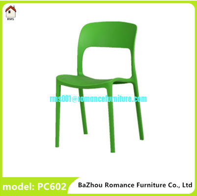 simple design coloré en plastique chaise empilable loisirs PC602