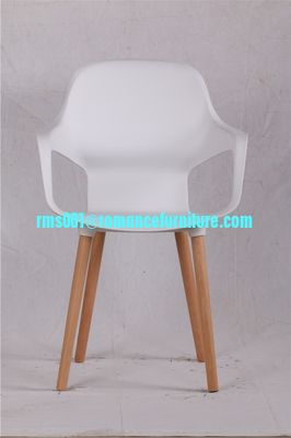 chaise en plastique à jambes en bois, chaise de loisir PC613
