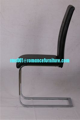 Chaise de salle à manger blanche à dossier haut et pieds chromés C1603