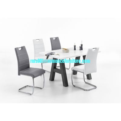 Chaise de salle à manger C5022 avec pieds chromés/siège en PU