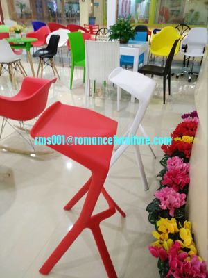Chaise de loisirs en plastique blanc empilable pour restaurant, vente chaude, PC641